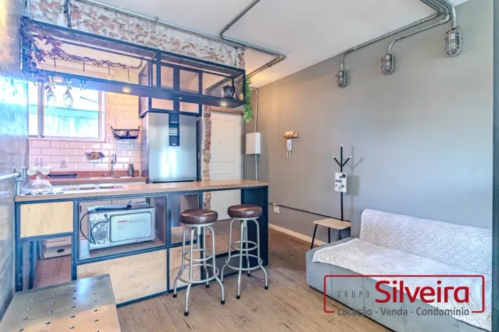 Apartamento em Porto Alegre, no bairro Rio Branco, para venda ou locação.