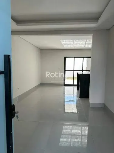 Casa à venda, 3 quartos, Novo Mundo - Uberlândia/MG - Rotina Imobiliária
