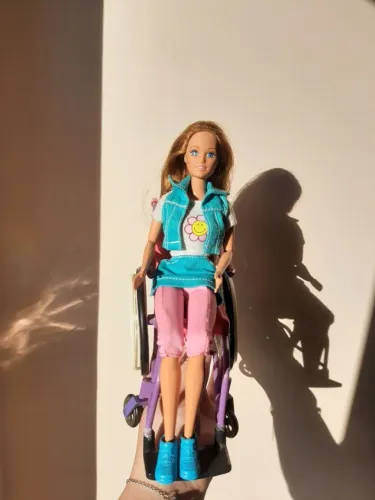 Becky cadeirante amiga da Barbie