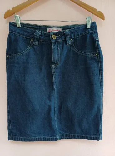Saia jeans média