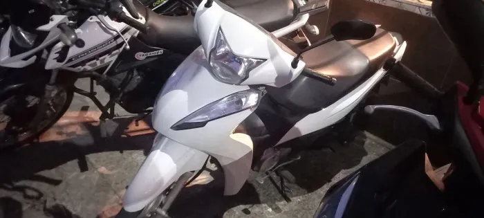 biz 110i, 2022, dct em meu nomenova,troco