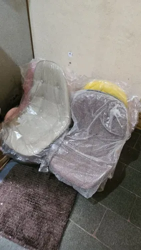 Cadeira Estofada Moderna, Novas.