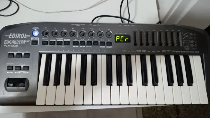 Teclado MIDI Edirol PCR-M30