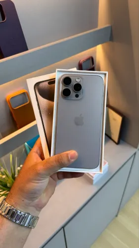IPHONE 15 PRO MAX 256 NOVÍSSIMO E COMPLETO NA CAIXA TODO ORIGINAL! 
