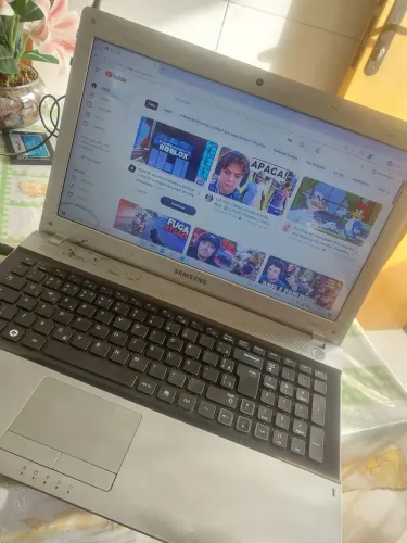 Notebook Samsung core i3 4 de ram sem tampa do hd