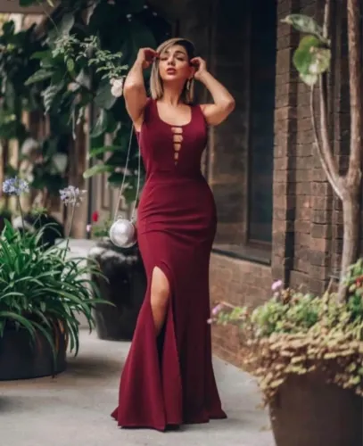 Vestido de Festa com Fenda