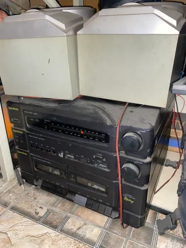 VENDE-SE SOM ANTIGO