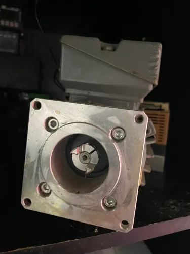 Motor com redutor+ inversor monofásico 