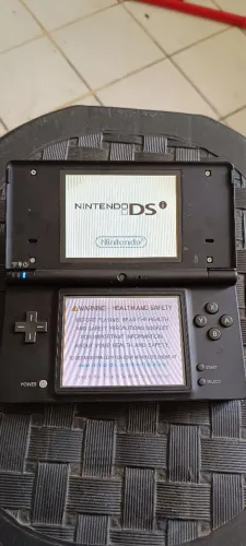 Nintendo DSi Preto com R4
