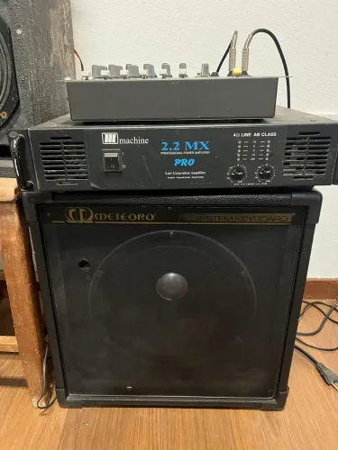 Mesa de som e potência