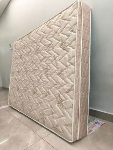 Colchão casal Novo sem uso Aceito cartão e Entrego!