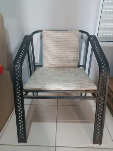 Cadeiras de ferro