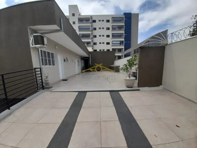 Prédio residencial com 5 kitnets - 384 metros² - a venda. R$2.300.000,00 - Dona Judith - A