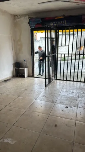 Portão para adega