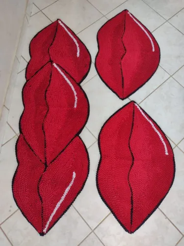 Jogo de Tapete frufru para cozinha - beijinho vermelho