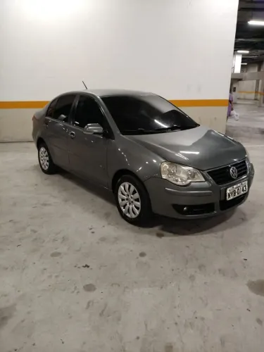 Volkswagen Polo Sedan 1.6 MI Total Flex 8V 4P 2011