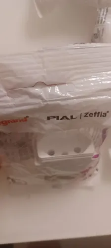Módulo Tomada 20A Pial Zeffia 
