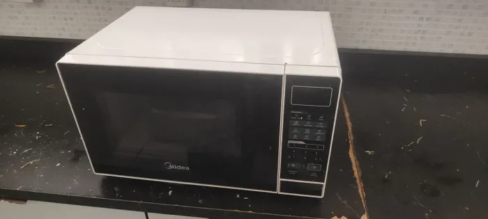 MICRO-ONDAS MIDEA 20L - FUNCIONANDO PERFEITAMENTE