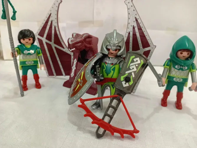 Playmobil Catapulta e Guerreiros do Dragão Verde