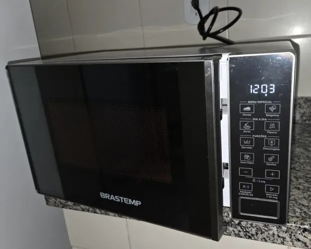 Micro-ondas Brastemp Espelhado Digital - Excelente Estado