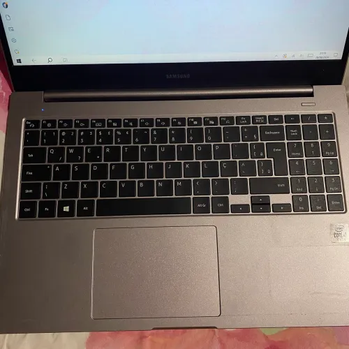 Notebook Samsung E30