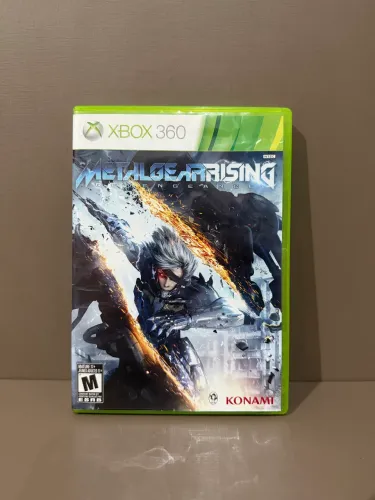 Vendo Metal Gear Rising Xbox 360