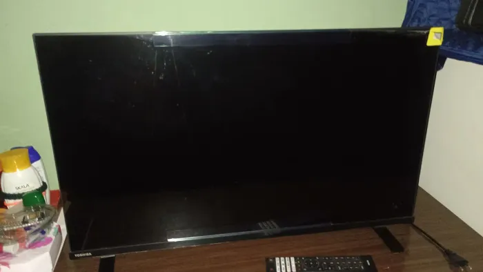 Tv 32 polegadas smart tv Toshiba 