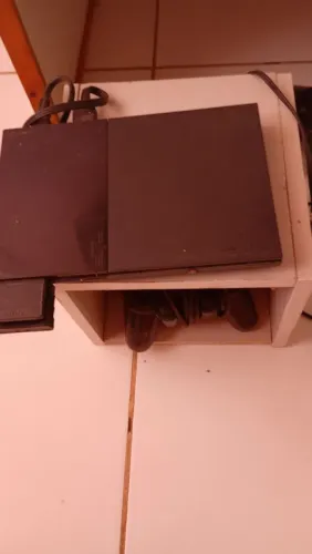 Vendo um play 2 em estado bem conservado tá parado não uso
