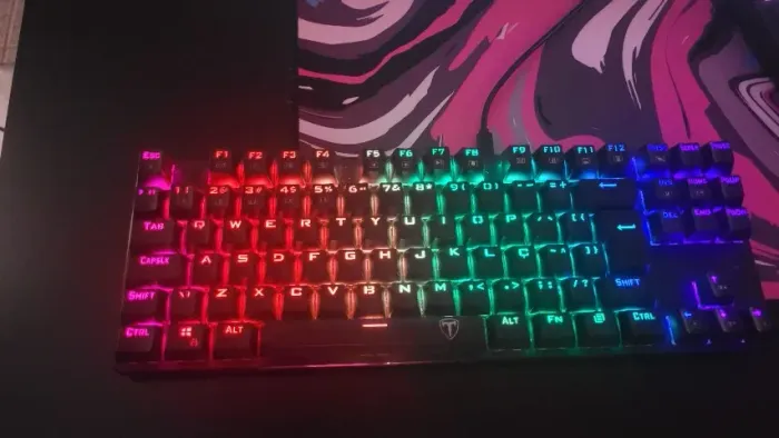 Teclado Mecânico - T Dagger Bora Modificado Switch Yellow