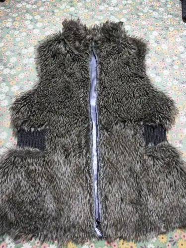 Colete de pelo cinza 