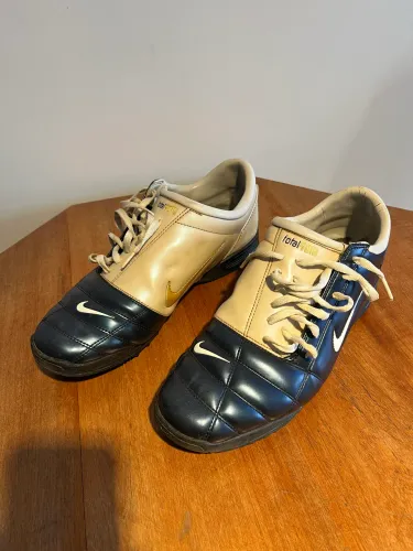 Chuteira nike total 90