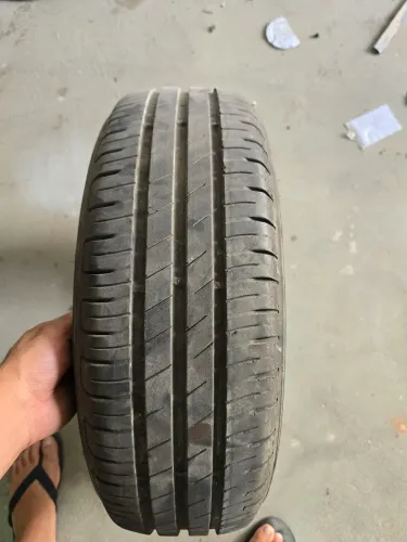 Pneu Goodyear Eagle Touring 185/65 R15