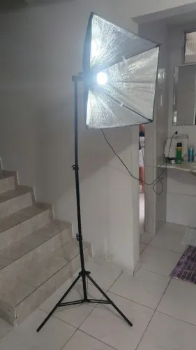 Softbox Para Lâmpada E27 Greika 50x70 Cm + Tripé 2 Metros (usado)