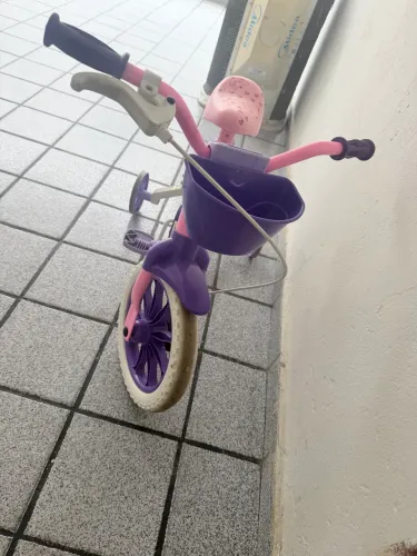 Vendo bicicleta infantil aro 12