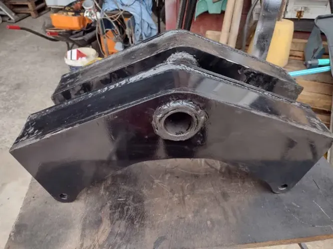 BALANÇA SUSPENSÃO NOVA TRUCK MERCEDES PINO 50MM ARQUEADA