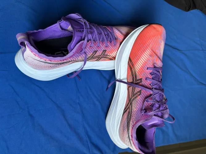 Asics megablast 42