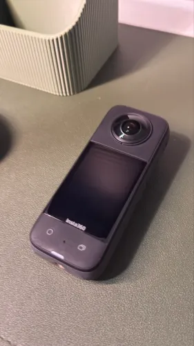 Insta360 X3 + Bastão e Cases (Excelente Estado)