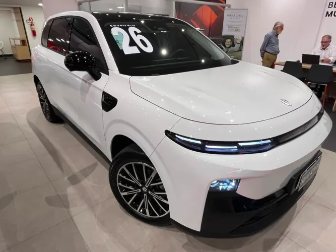 Leapmotor B10 BEV (Elétrico) 2026