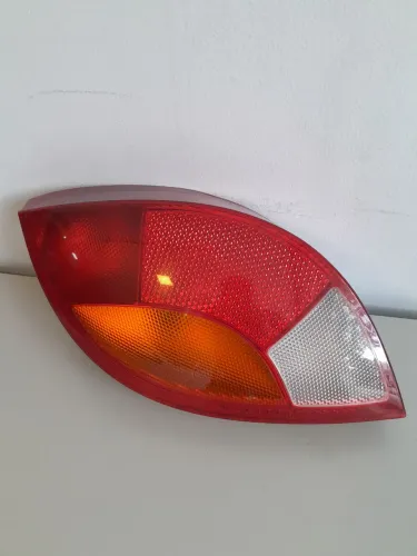 Lanterna traseira Ford Ka
