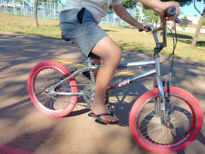 BICICLETA BMX ARO 20