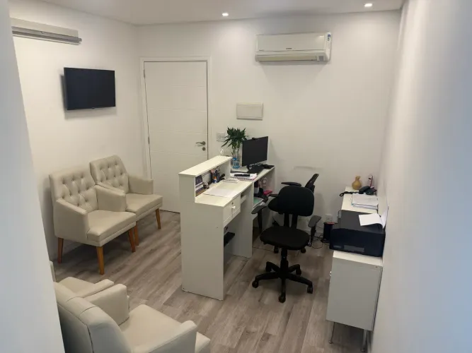 Consultório médico / Estética por período