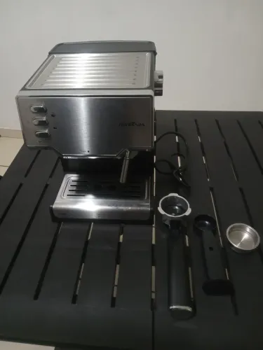 Cafeteira Expresso Britânia 15 Bar Completa com Vaporizador