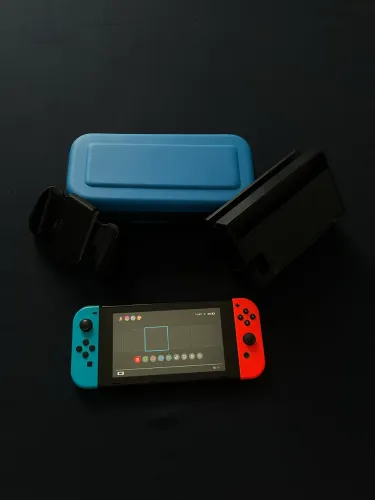 Nintendo Switch Completo + Case