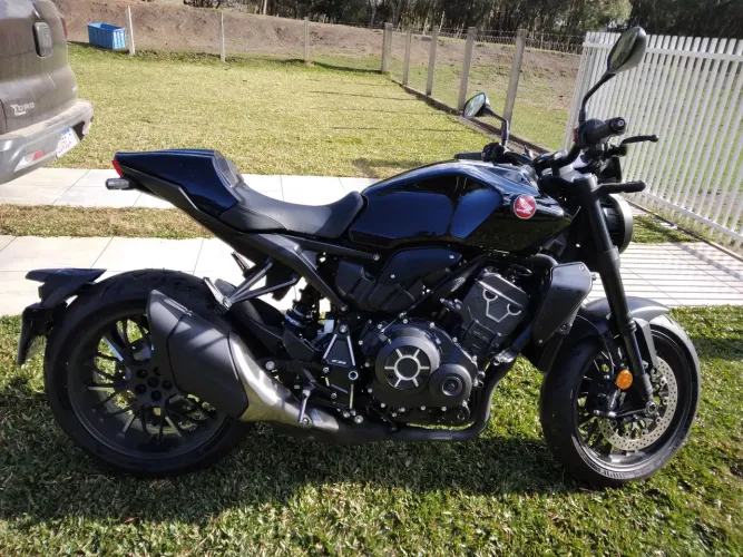 Vende-se moto honda 