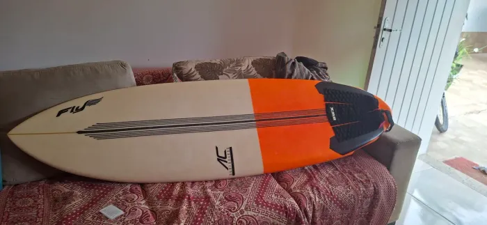 Prancha de Surf 6'0, 38L completa pronta para água + Capa de proteção e Kit de parafina