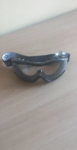 Óculos de proteção!