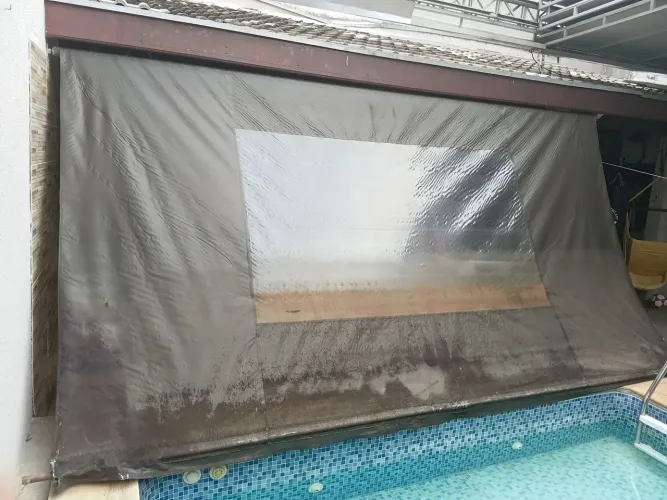 Toldo retrátil
