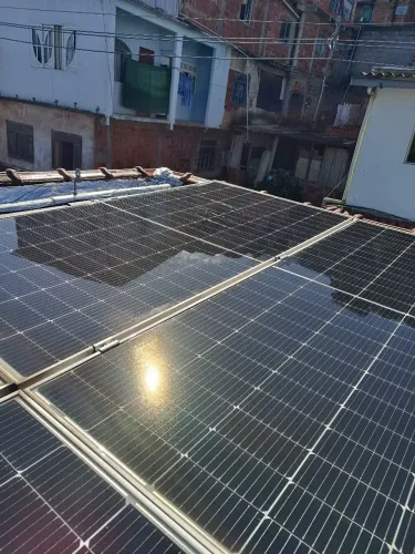 Limpeza de painel solar