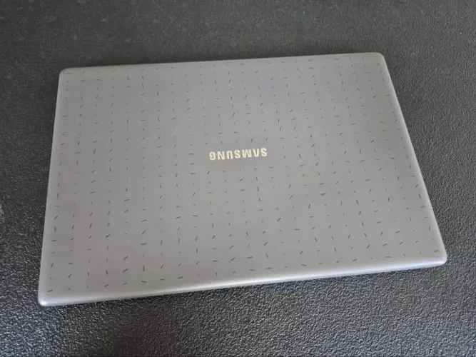 Notebook Samsung F30
