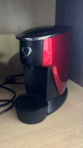 Cafeteira 3 Corações LOV Vermelha - Pouquíssimo Uso